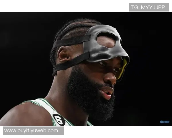 揭幕战主场对决76人杰伦布朗因左腿筋拉伤出战存疑