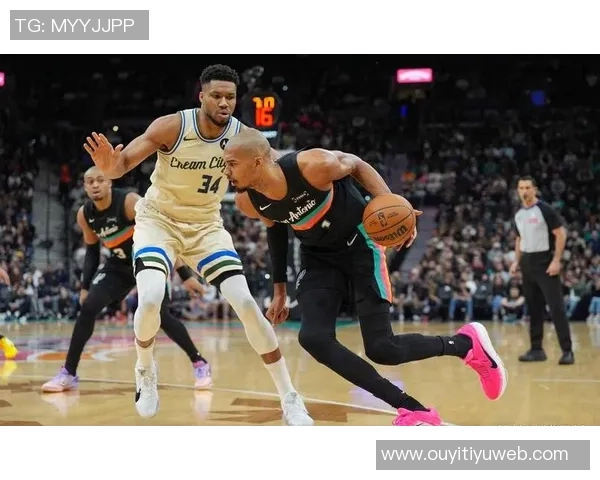 佩贾儿子在NCAA赛场展现高效表现16投11中斩获26分5篮板并送出5次失误