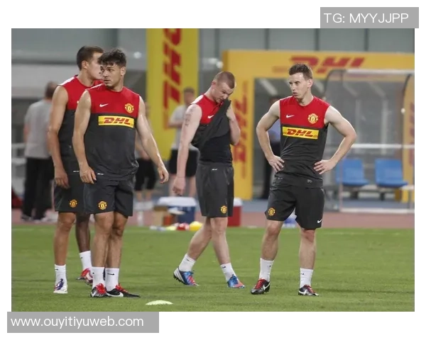 今日趣图：胡桑诺夫曼市德比失利后更衣室内的震惊瞬间